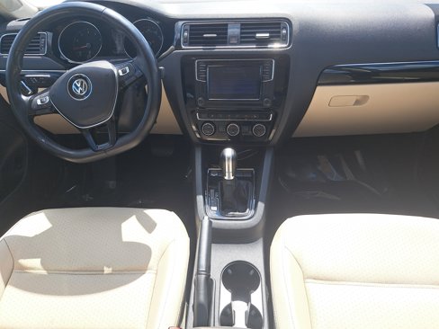 Used 2017 Volkswagen Jetta SEL image 9