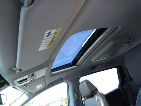Used 2018 Honda Odyssey Elite image 34