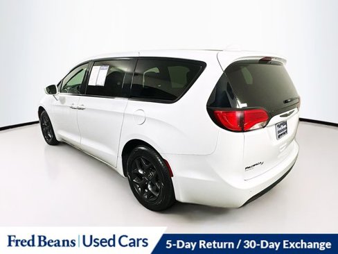 Used 2020 Chrysler Pacifica Touring w/ S Appearance Package image 5