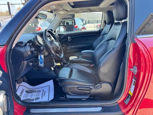 Used 2015 MINI Cooper 2-Door Hardtop image 12