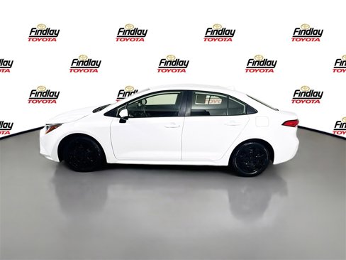 Certified 2022 Toyota Corolla LE image 4