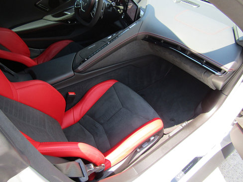 Used 2023 Chevrolet Corvette Stingray Premium Cpe w/ Z51 Performance Package image 13