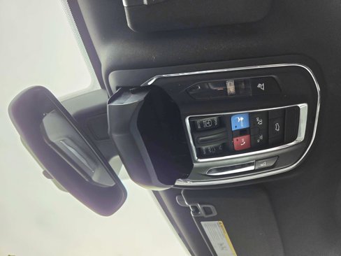 Used 2024 Jeep Grand Cherokee Altitude image 34