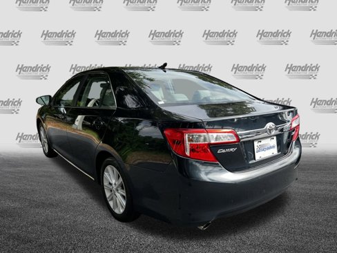 Used 2014 Toyota Camry XLE image 7