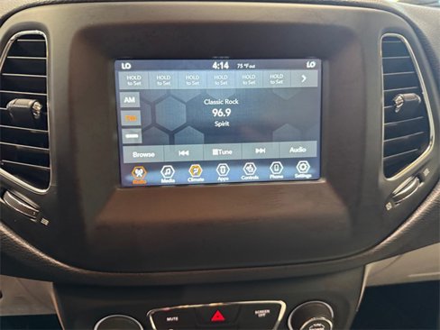 Used 2018 Jeep Compass Latitude w/ Popular Equipment Group image 8