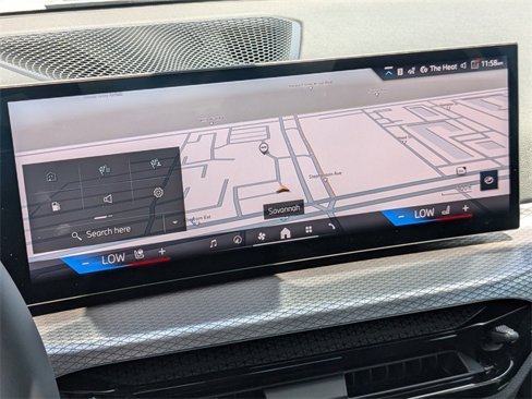 New 2025 BMW 330i Sedan w/ M Sport Package image 23