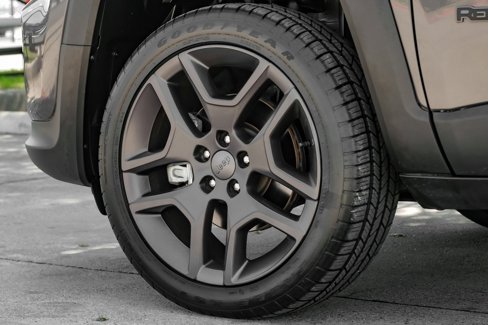 Used 2021 Jeep Renegade Latitude w/ Sun & Sound Group image 67