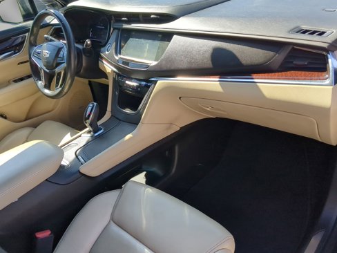 Used 2017 Cadillac XT5 Luxury w/ Driver Awareness Package image 41
