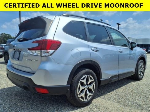 Used 2020 Subaru Forester Premium image 6