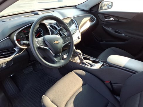 Used 2025 Chevrolet Malibu LS image 8