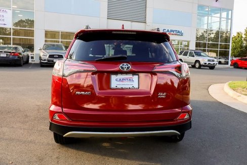 Used 2018 Toyota RAV4 XLE image 12