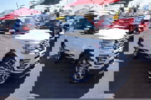 Used 2016 Ford Explorer Limited image 2