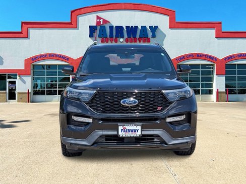 Used 2020 Ford Explorer ST w/ Premium Technology Package image 2