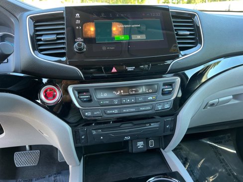 Used 2021 Honda Pilot Touring image 30