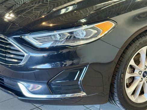 Used 2019 Ford Fusion SEL image 14