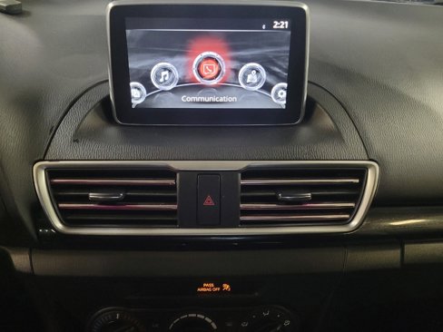 Used 2015 MAZDA MAZDA3 i Sport image 25