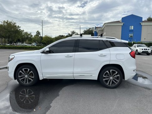 Used 2018 GMC Terrain Denali w/ Advanced Safety Package image 8