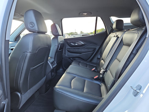 Certified 2022 GMC Terrain SLT w/ Infotainment Package II image 10