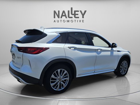 Certified 2024 INFINITI QX50 Luxe w/ Accent Package image 5