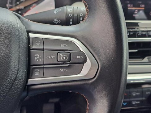 Used 2022 Jeep Compass Limited image 11