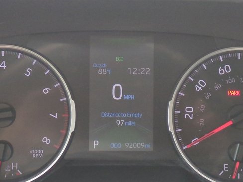 Used 2021 Toyota RAV4 LE image 21