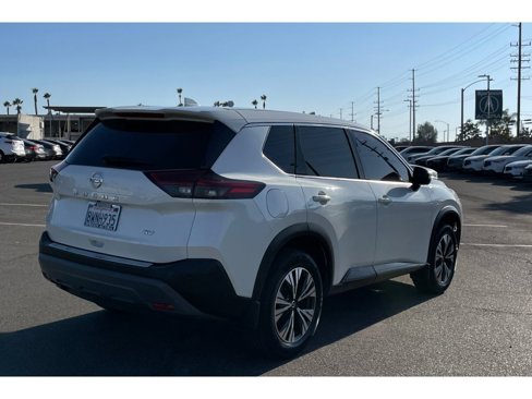 Used 2021 Nissan Rogue SV image 5