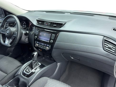 Used 2018 Nissan Rogue SV image 44