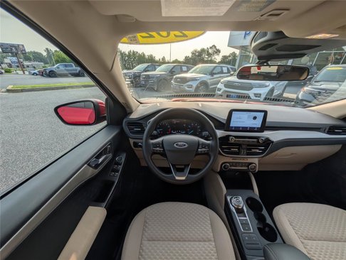 Certified 2020 Ford Escape SE image 16