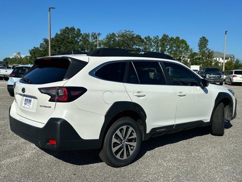 Used 2024 Subaru Outback Premium image 5