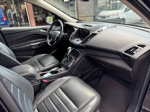 Used 2015 Ford Escape Titanium image 27