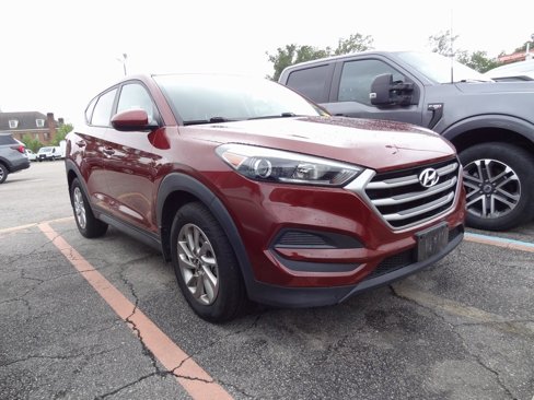 Used 2018 Hyundai Tucson SE image 1