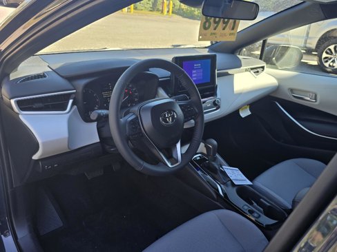 New 2025 Toyota Corolla SE image 9