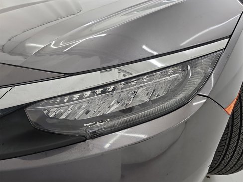 Used 2018 Honda Civic Touring image 36