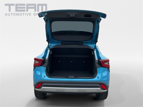 New 2025 Chevrolet Trax LT w/ Driver Confidence Package image 13