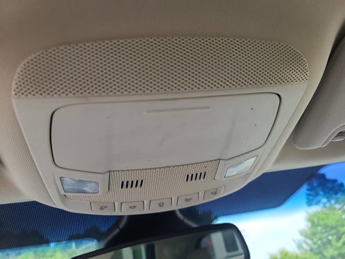 Used 2020 Ford Edge Titanium image 26