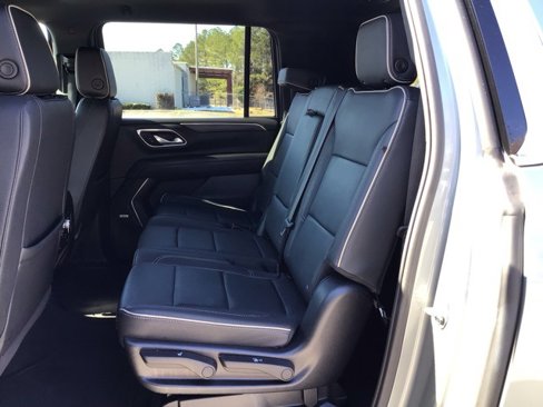Used 2023 GMC Yukon XL SLT image 24