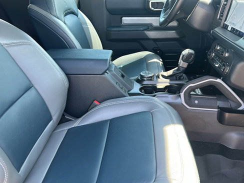 Used 2023 Ford Bronco Outer Banks w/ Sasquatch Package image 19