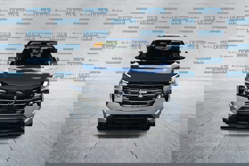 Used 2024 Nissan Rogue SV image 2
