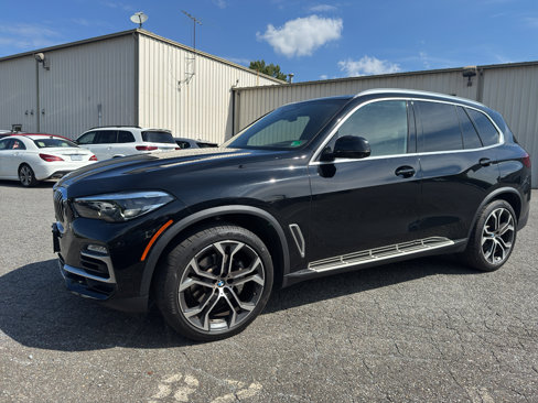 Used 2021 BMW X5 xDrive40i w/ Premium Package image 3