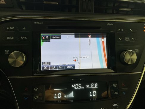 Used 2016 Toyota Avalon XLE image 2
