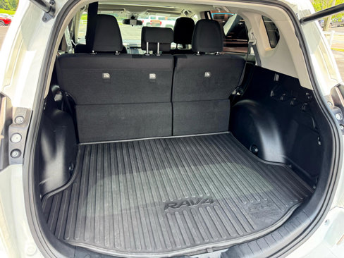 Used 2018 Toyota RAV4 XLE image 16
