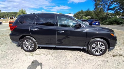 Certified 2020 Nissan Pathfinder SV image 9