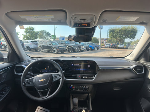 Used 2024 Chevrolet TrailBlazer LS w/ LS Convenience Package image 16