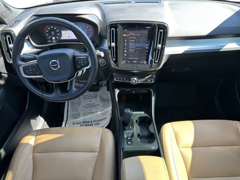 Used 2019 Volvo XC40 T5 Momentum image 23