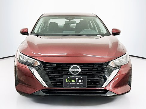 Used 2024 Nissan Sentra SV image 2