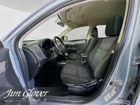 Used 2017 Mitsubishi Outlander SE image 22