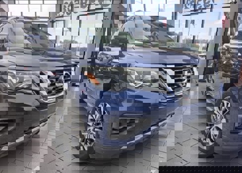 Used 2020 Nissan Pathfinder S image 1