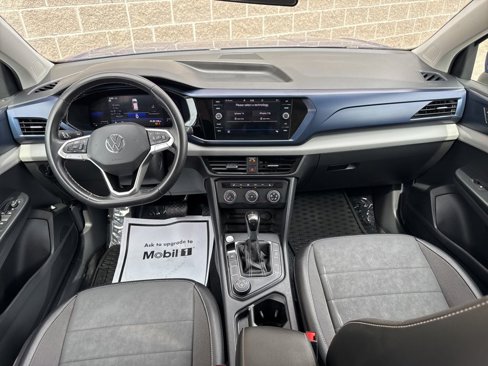 Used 2022 Volkswagen Taos SE w/ Panoramic Sunroof Package image 11