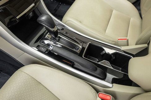Used 2017 Honda Accord EX-L image 11