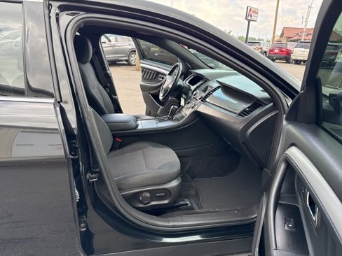 Used 2015 Ford Taurus SEL image 12